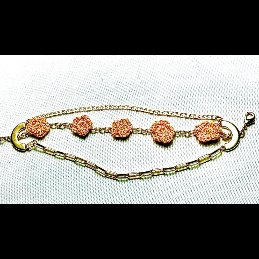 Bracelet with crochet Tudor Roses  Golden tone  Plated triple chains Bracelet